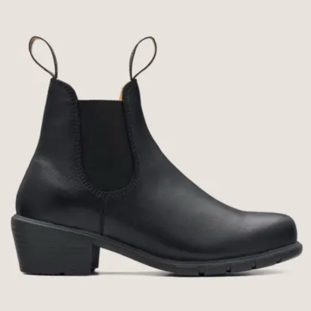 Blundstone 1671 Heeled Chelsea Boots - Picture 6 of 16